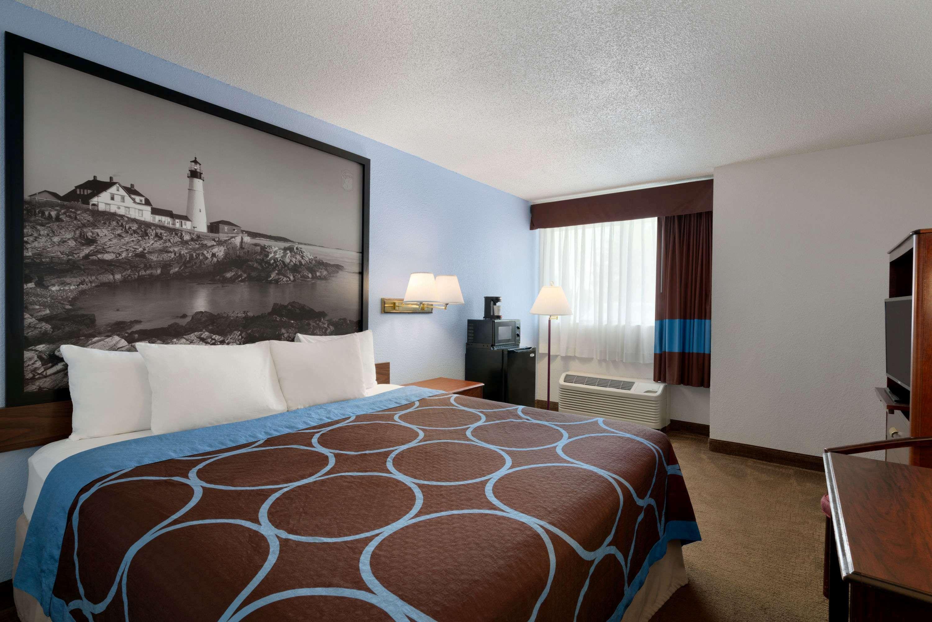 Super 8 By Wyndham Portland/westbrook Area Hotel Westbrook